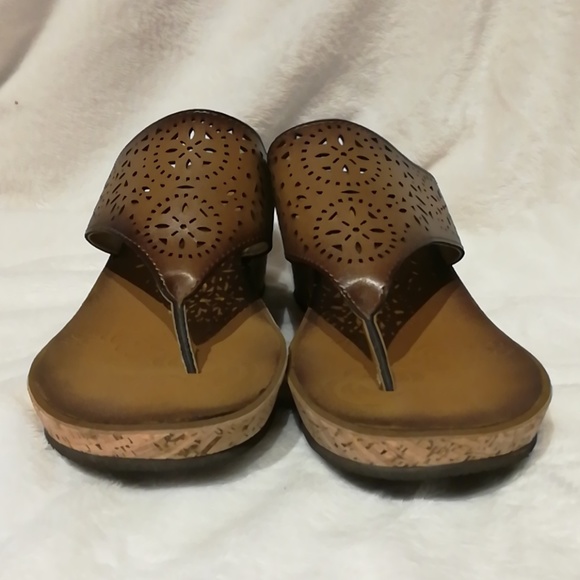 Clarks sandals - Picture 2 of 7